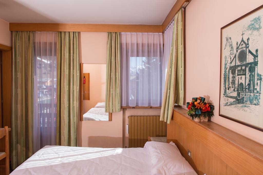 Hotel La Baita Livigno Chambre photo